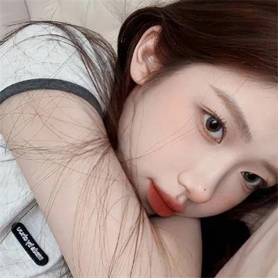 明星离婚传闻被曝官宣恋情引爆服务器，凌晨社交平台画面流出